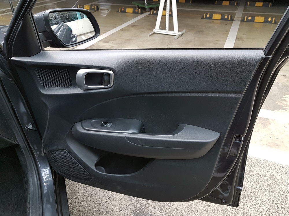 SN020674 - 2021 Hyundai VENUE (17R+S*KEY+F*ALUTO+LEATHER) - Image 4
